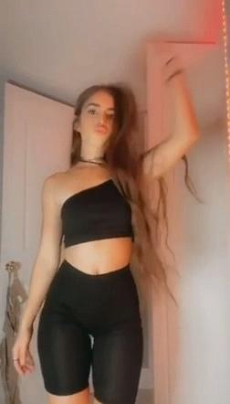 Emarbb Video #8D8uqJ