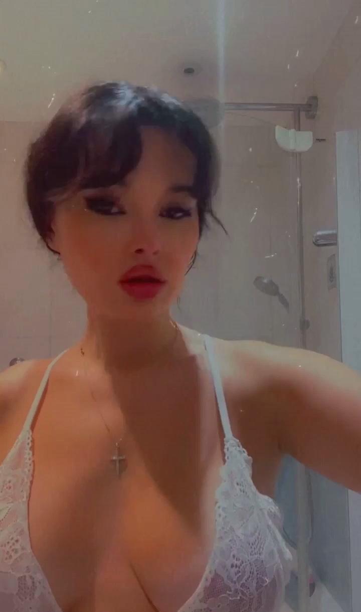 Anawhiterose Video #8TiB4a