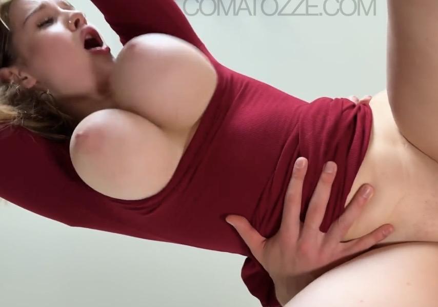 Comatozze Video #88a4EE