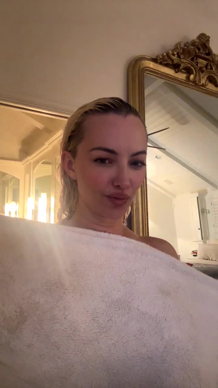 Lindseypelas Video #7GMhx4