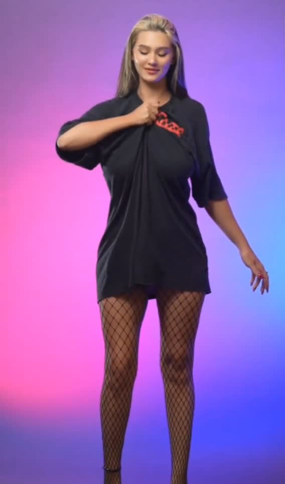 Alenawitch Video #7M6TQU