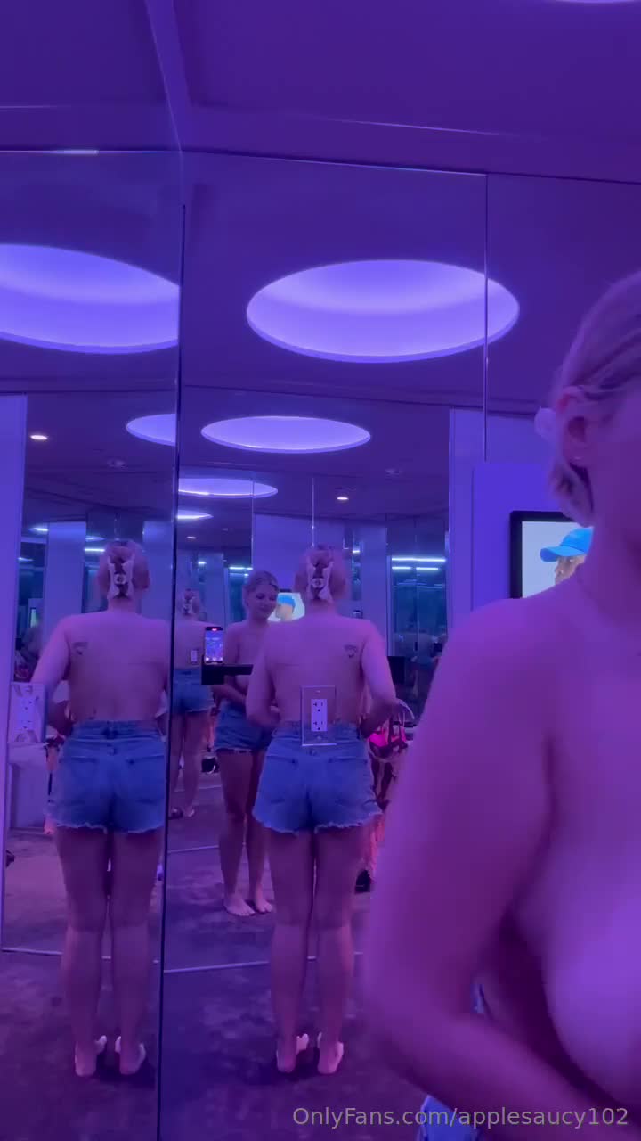 Applesaucy102 Video #7vUkSw