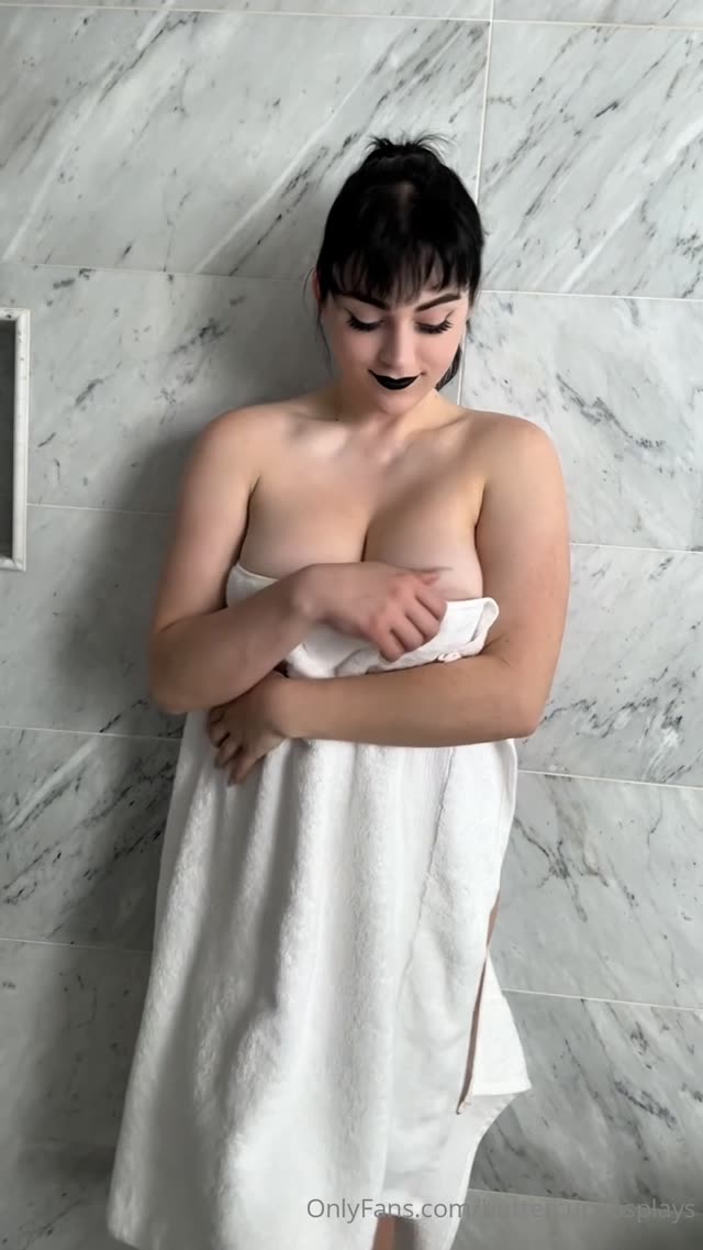 Buttercupcosplays Video #4uMBrA