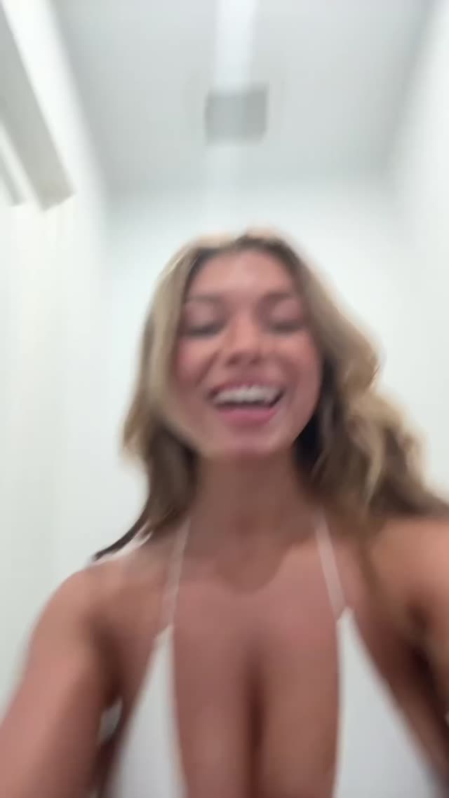 Xxsara Video #8nMsR2
