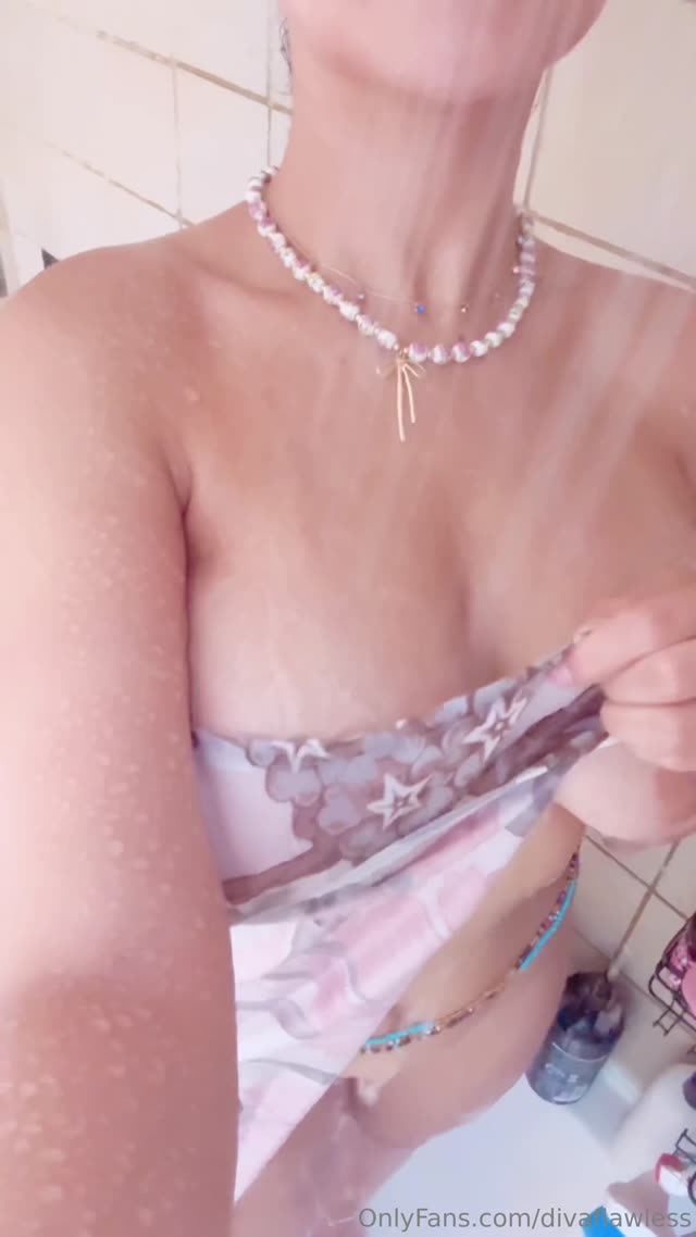 Divaflawless Video #8Ts5pu