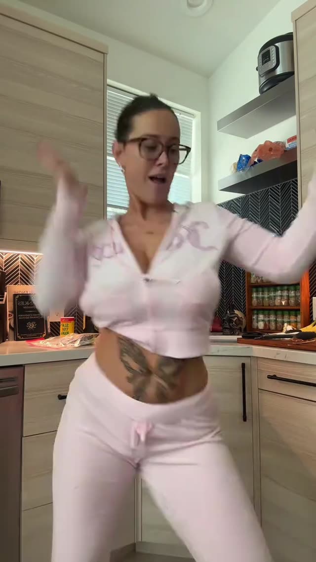 Loganvalerie Video #3FG5E4