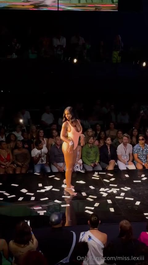 Misslexiii Video #9cXcK6