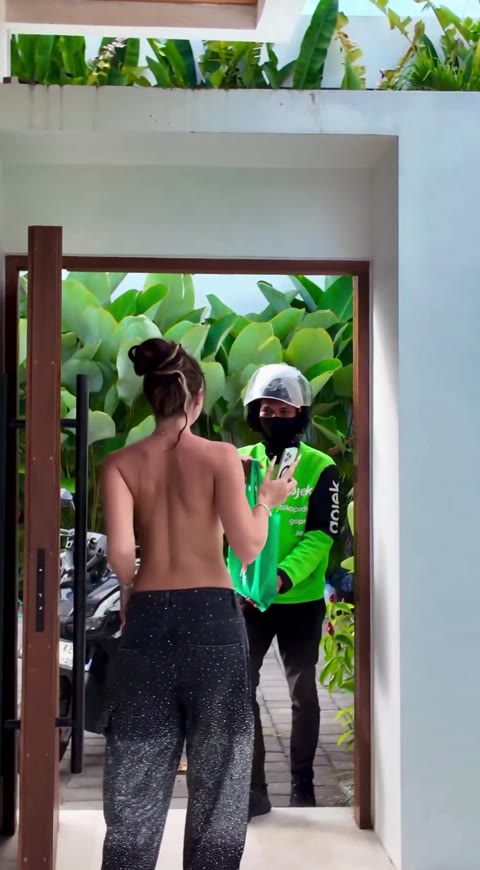 Callmeslooo Video #8kNuYk