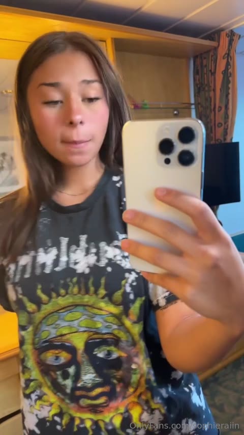 Sophieraiin Video #9zEkSa