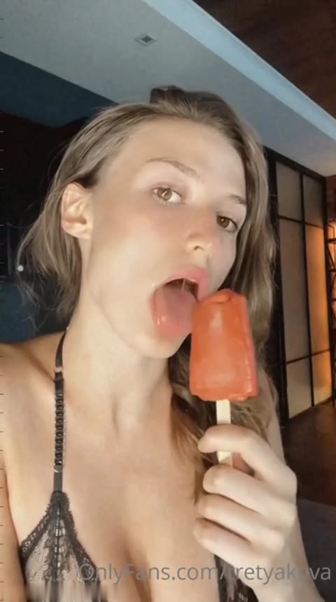 Oliviacastaxx Video #6W9f79