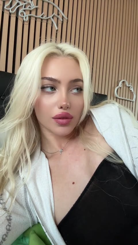 Ariesiagray Video #8UH9bd