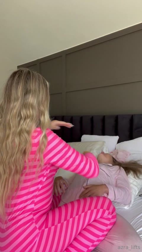 Azra_lifts Video #3FGQCH