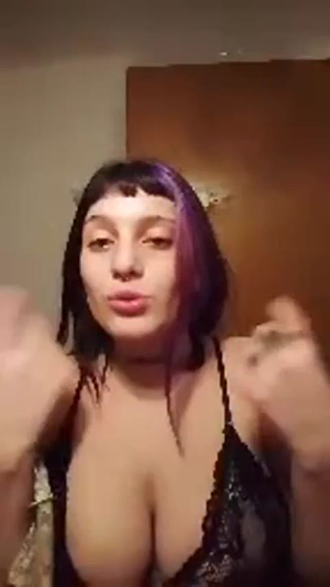 iamrolii Video #8qLwum