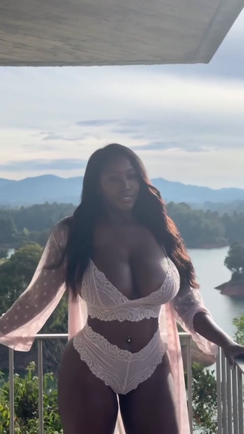 Ellietheempress Video #5S2GcE